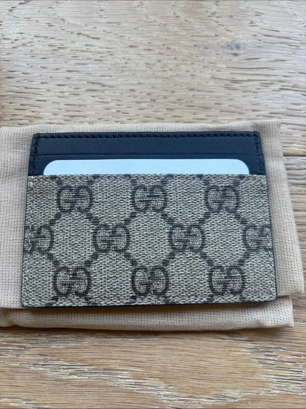 New Gucci GG Pattern Beige & Black Leather Card Holder